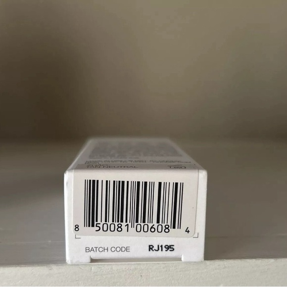 Onomie Bright Concealing Elixir Dark Circle Corrector in Tan Warm 0.35oz/ 10g - Picture 4 of 4